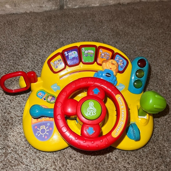 VTech Learn & Turn Driver, Yellow - Picture 9 of 14
